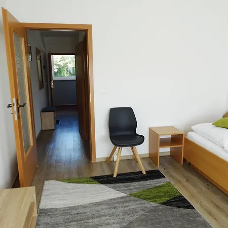 Duenenhaus 3* زيمبين
