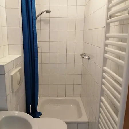 Duenenhaus بيت ضيافة 3*