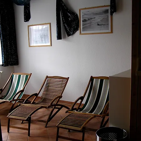 Duenenhaus 3*