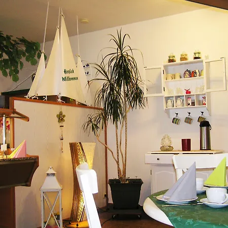 Duenenhaus بيت ضيافة