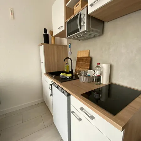 Duenenhaus بيت ضيافة زيمبين